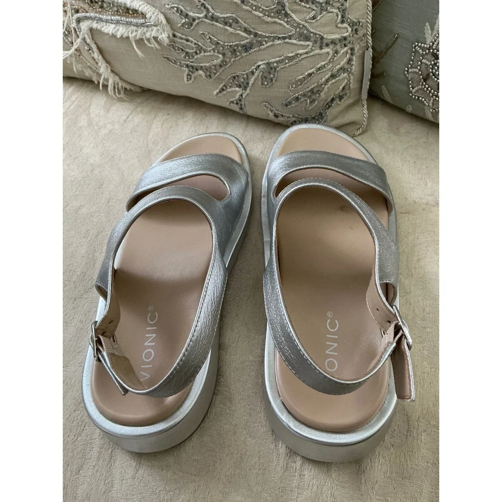 Vionic Women's Madera Slingback Comfort Sandal Silver 9.5 - Picture 2 of 8